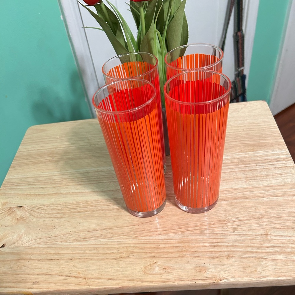 Retro Set of Four Orange and Red Tom Collin's